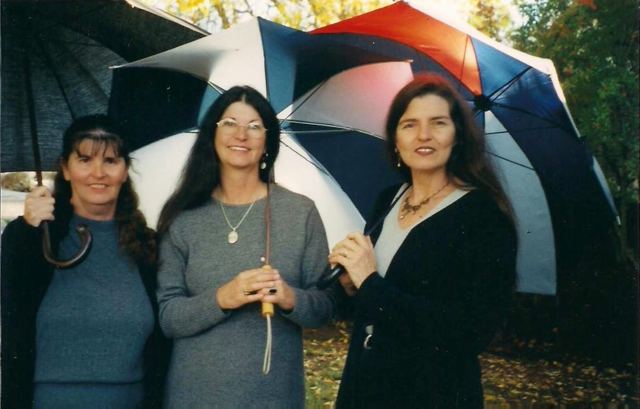 Carole with her sisters Cathy and Audie